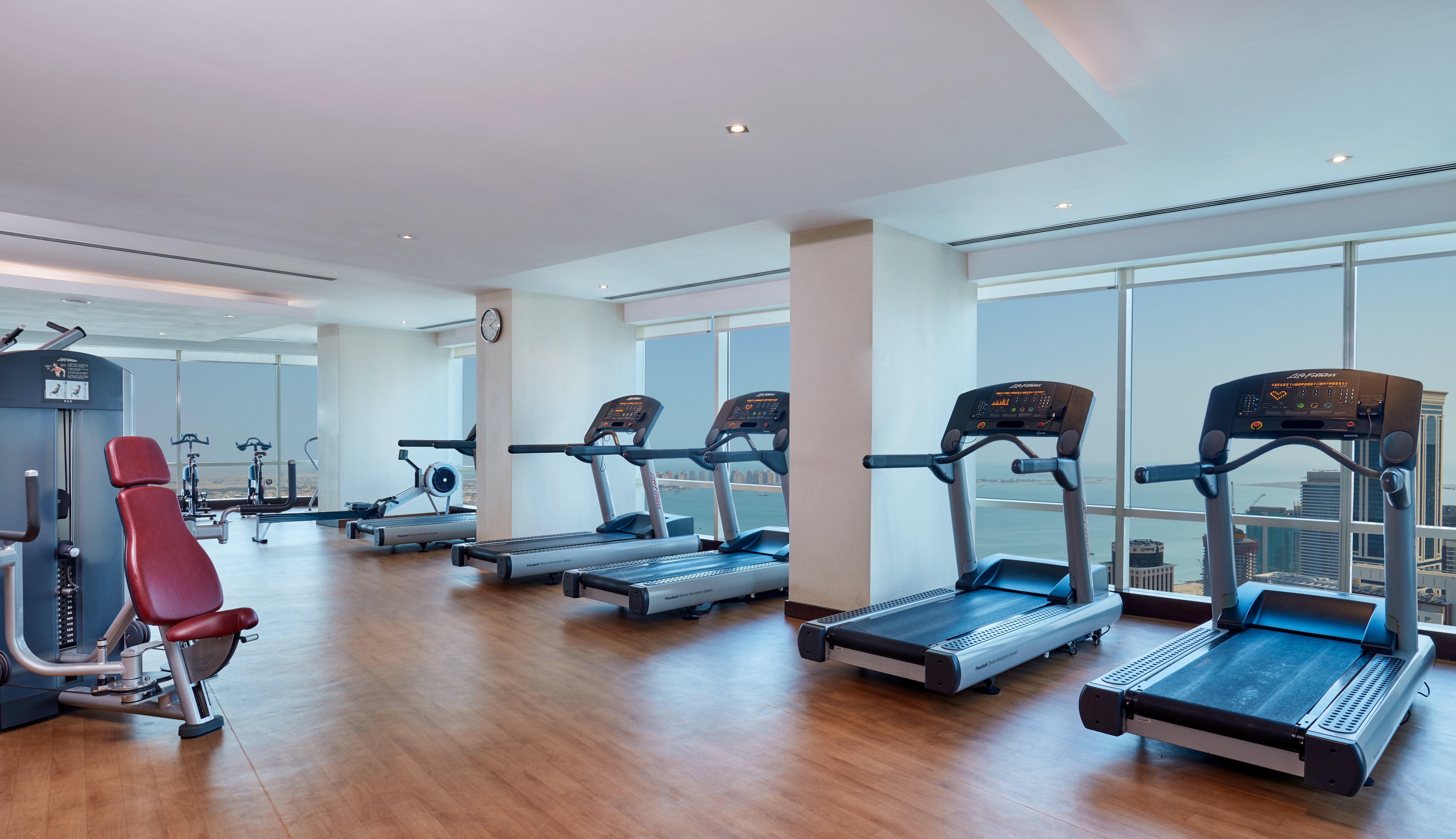Intercontinental Doha The City By Ihg Esterno foto The gym at the hotel