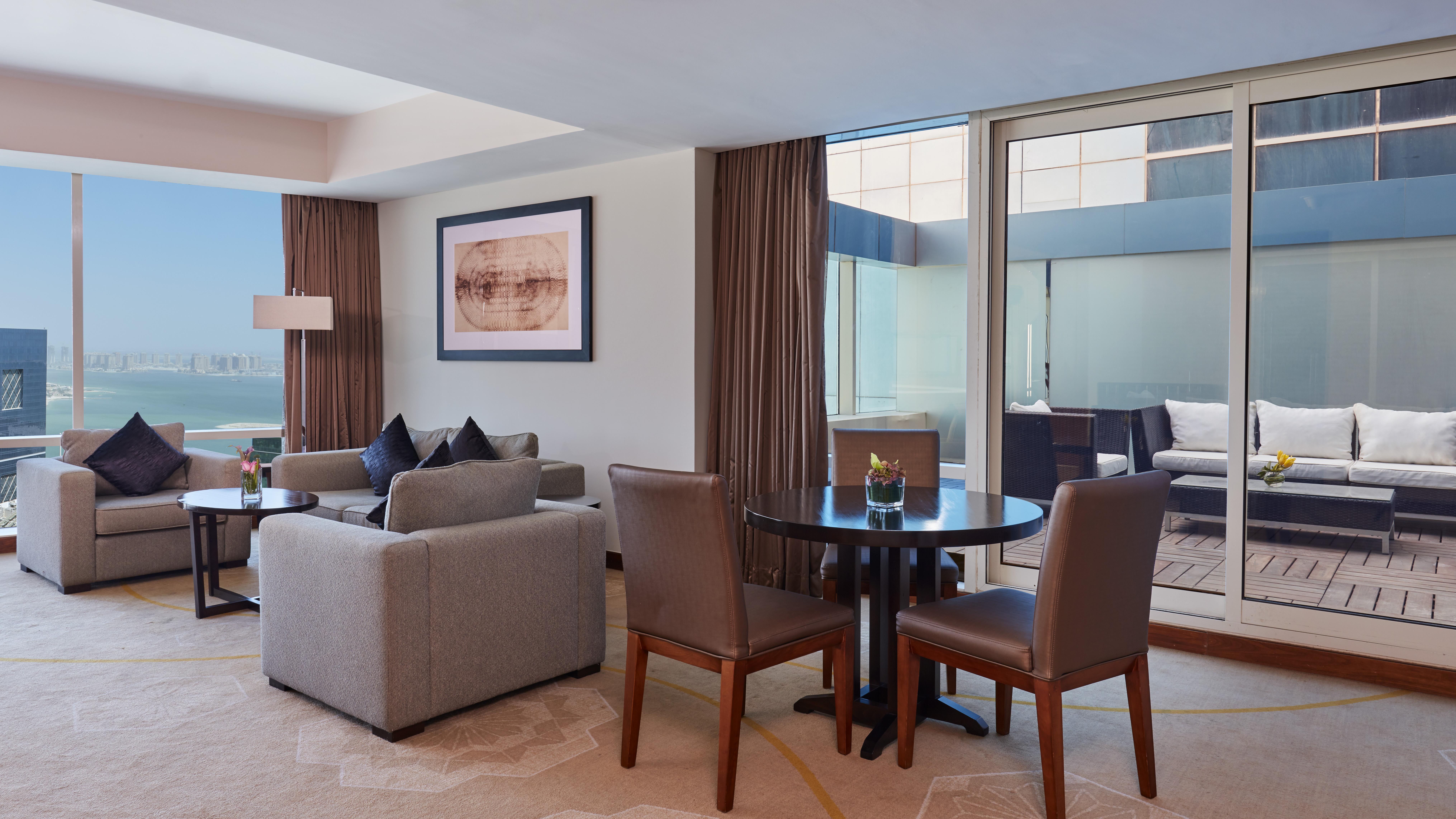 Intercontinental Doha The City By Ihg Esterno foto A suite at the hotel