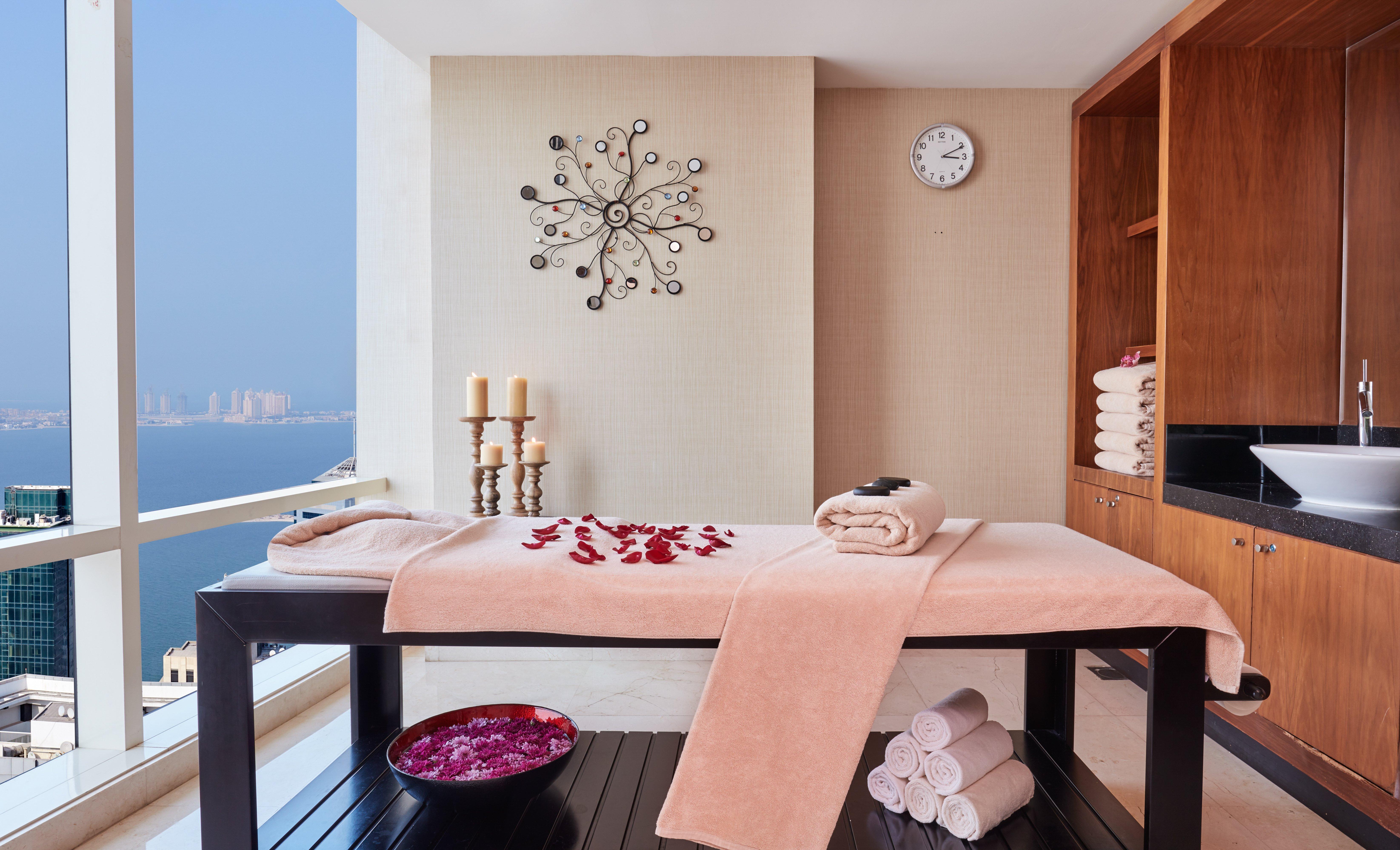 Intercontinental Doha The City By Ihg Esterno foto A massage table