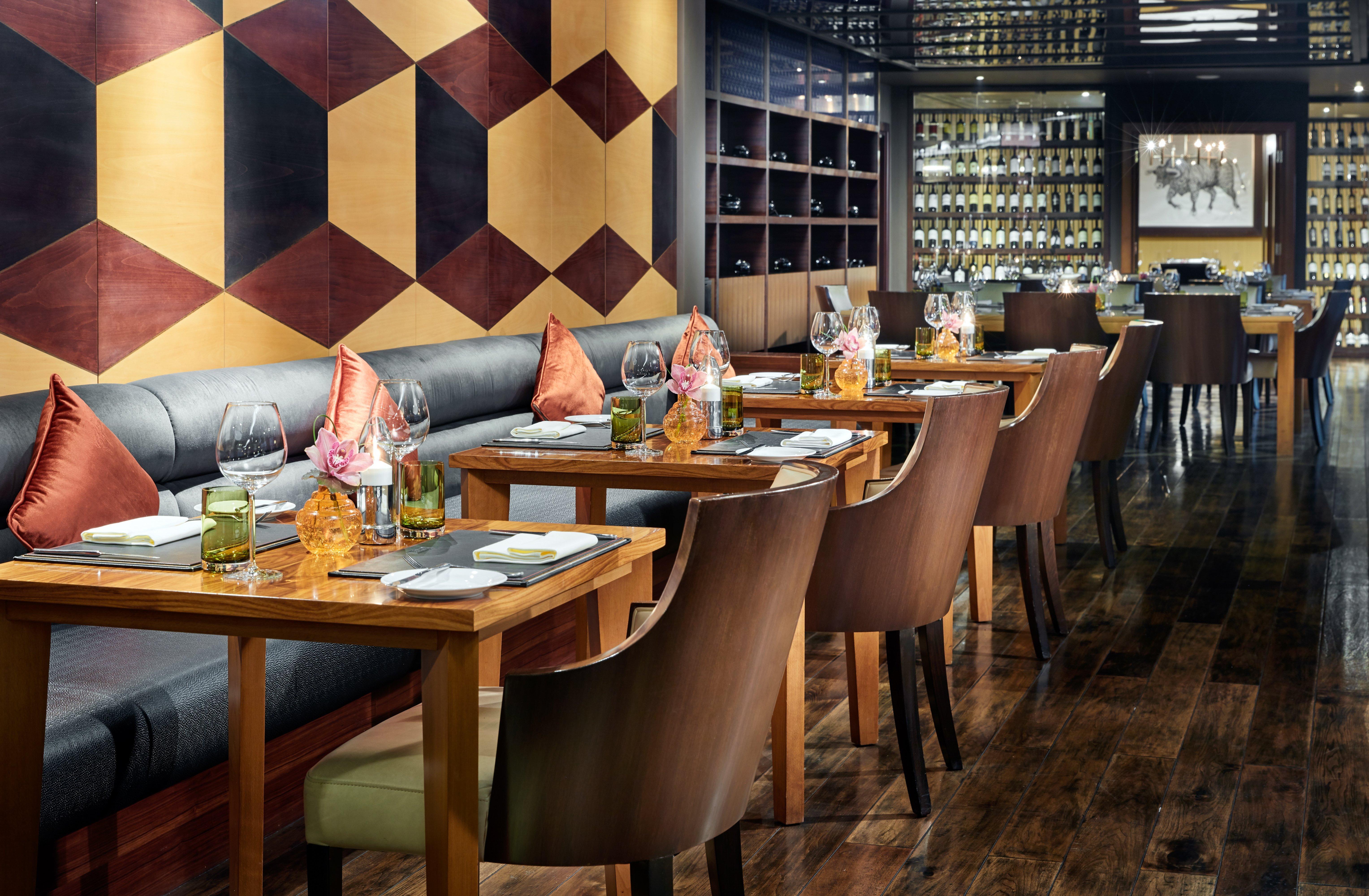 Intercontinental Doha The City By Ihg Esterno foto The interior of the restaurant