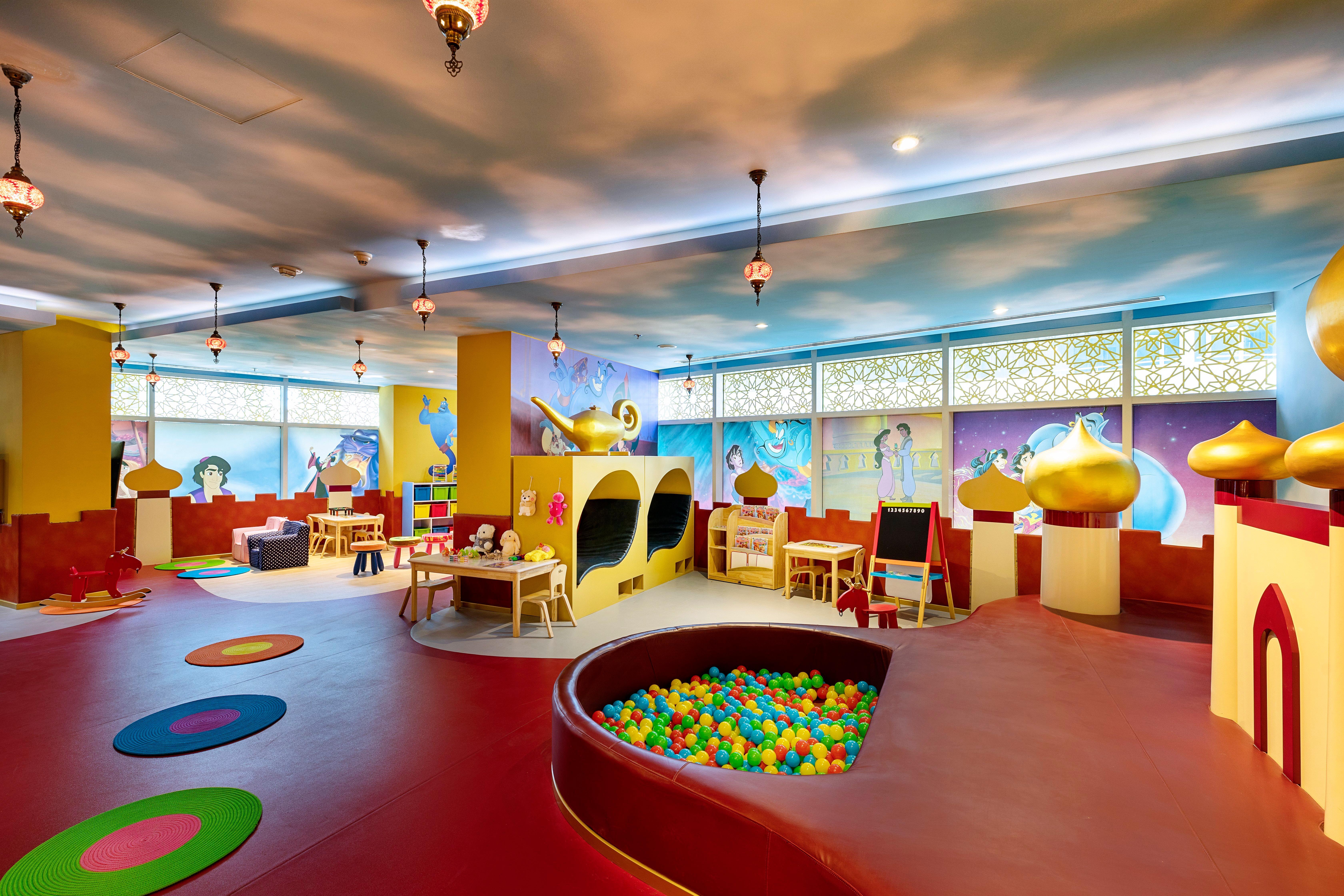 Intercontinental Doha The City By Ihg Esterno foto The Children's Club at Jumeirah Atlantis