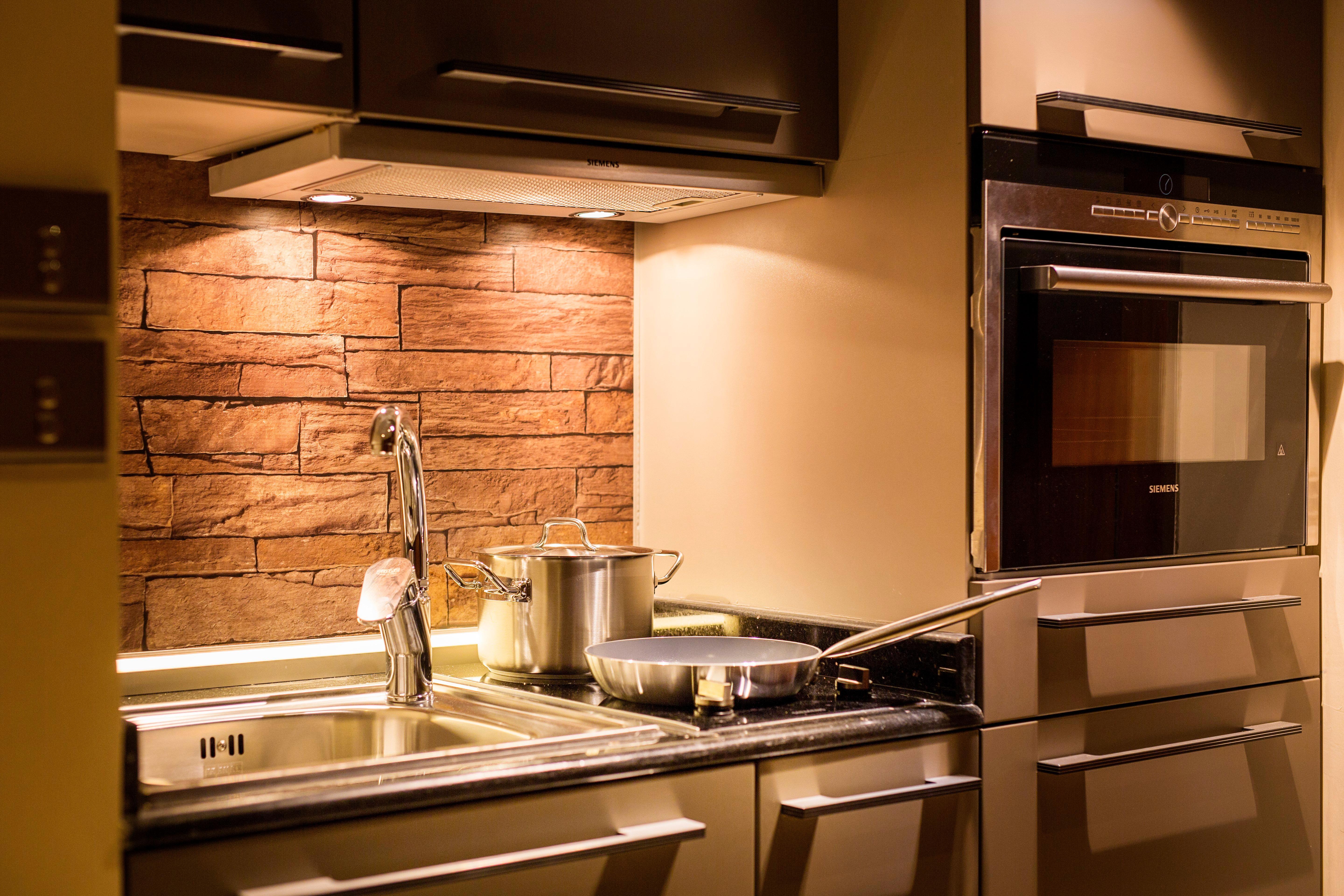 Intercontinental Doha The City By Ihg Esterno foto A modern kitchen