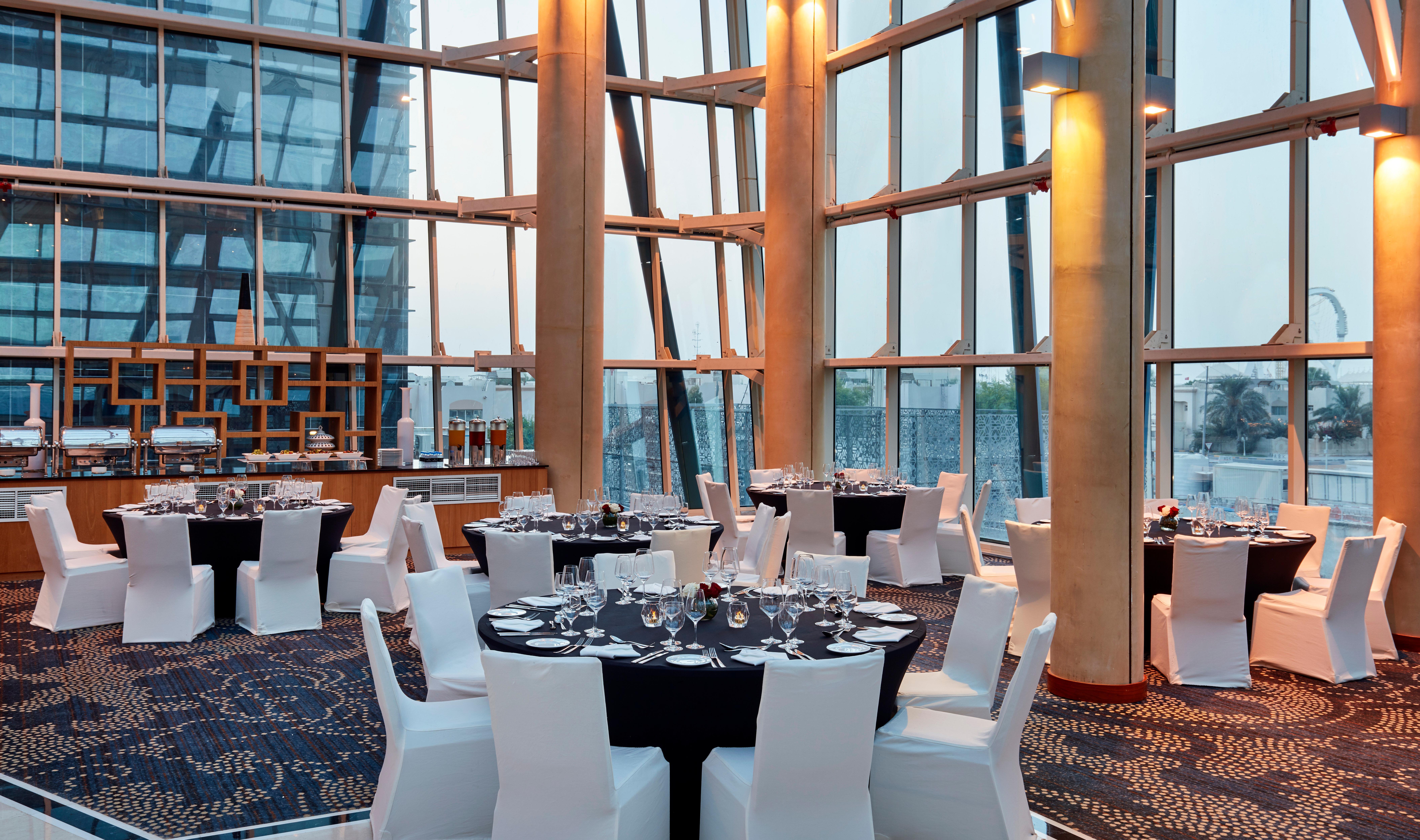 Intercontinental Doha The City By Ihg Esterno foto The 360° Restaurant