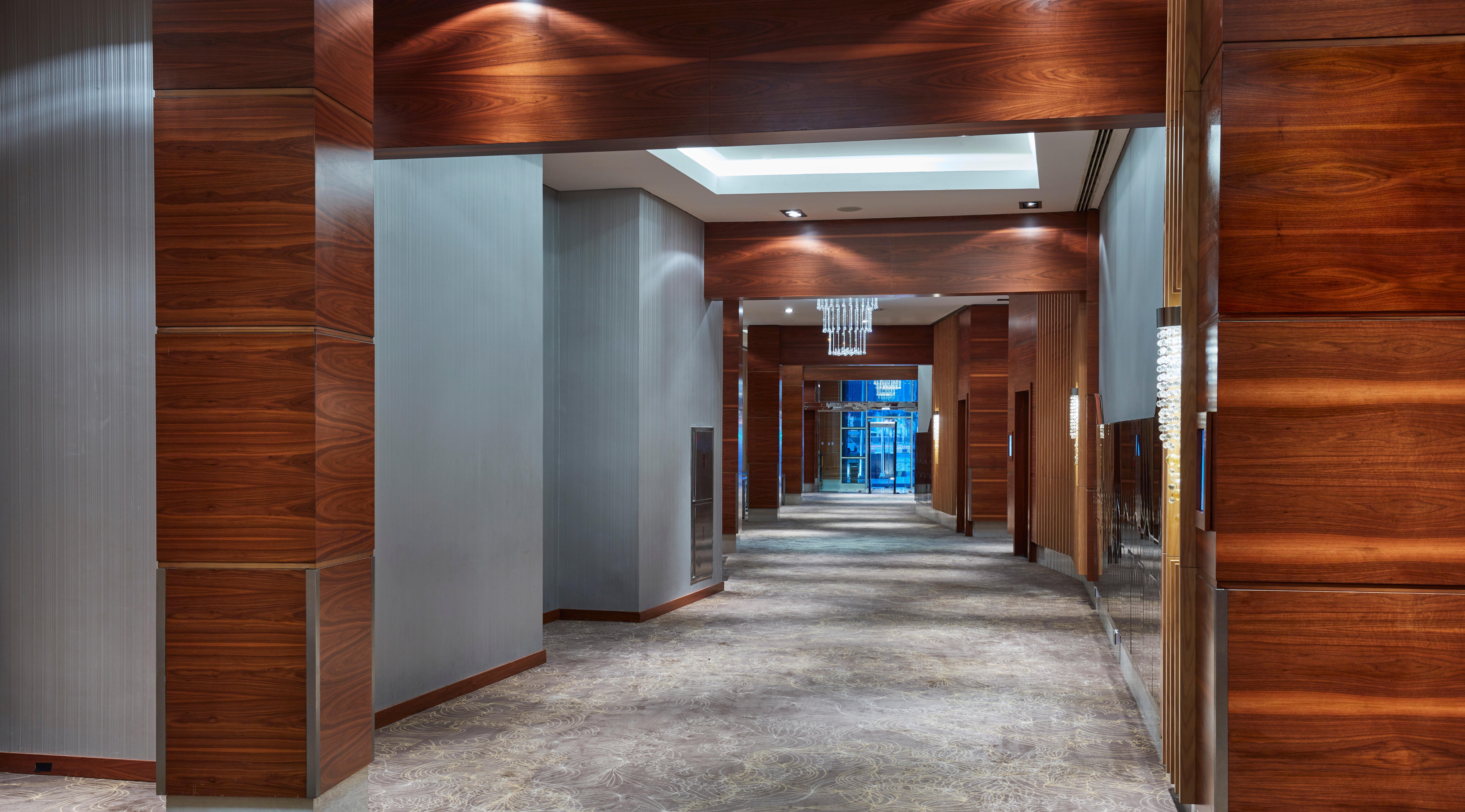 Intercontinental Doha The City By Ihg Esterno foto The interior of the hotel