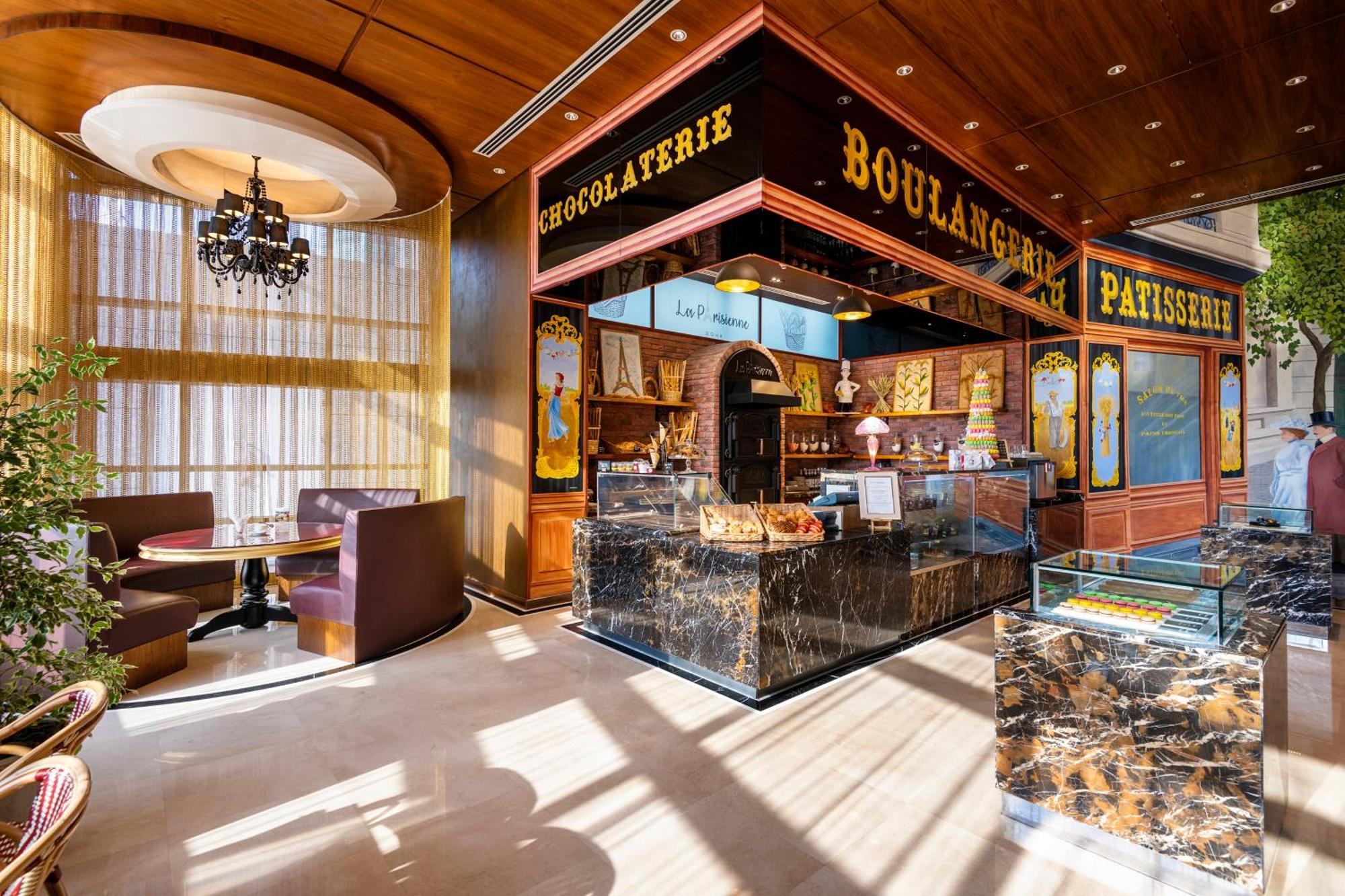 Intercontinental Doha The City By Ihg Esterno foto A Boulangerie in the lobby of the Four Seasons Hotel, Cairo